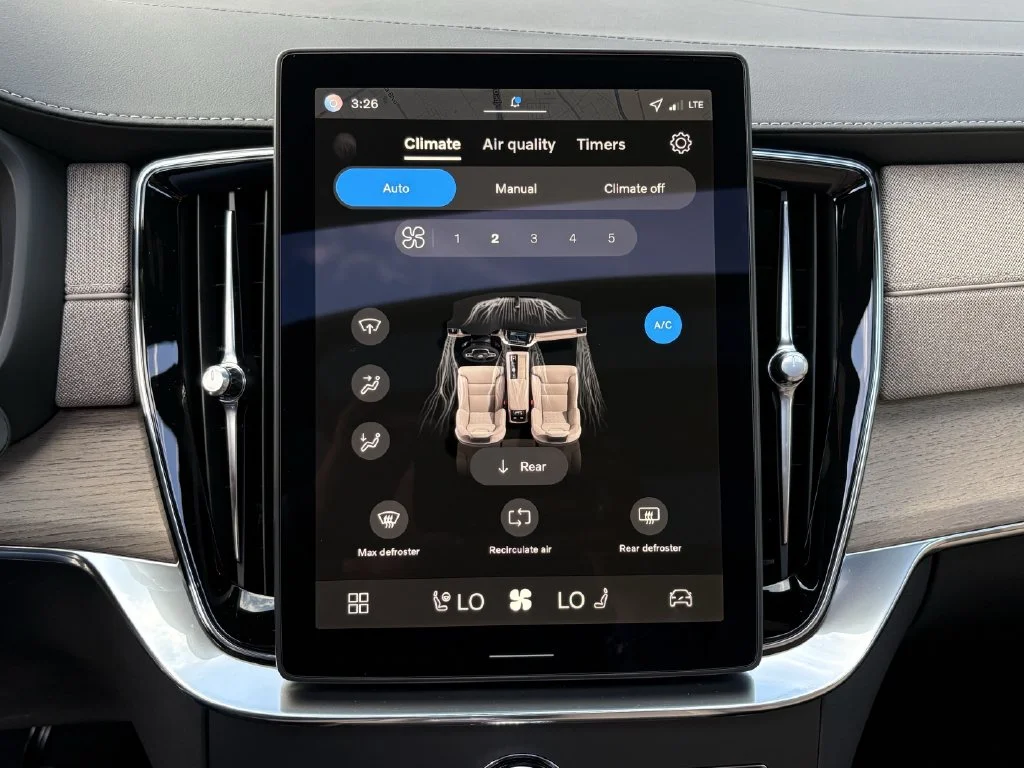 New 2026 Aurora Silver Volvo Plus image 21