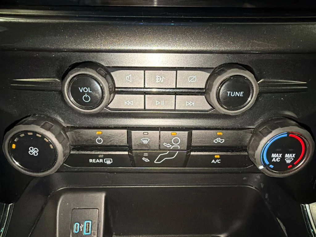 Used 2024 Oxford White Ford STX image 31