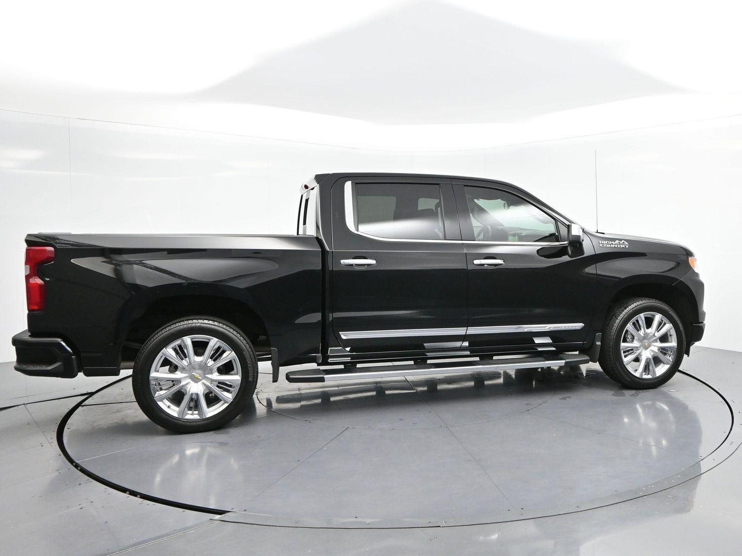 Used 2025 Black Chevrolet High Country image 8