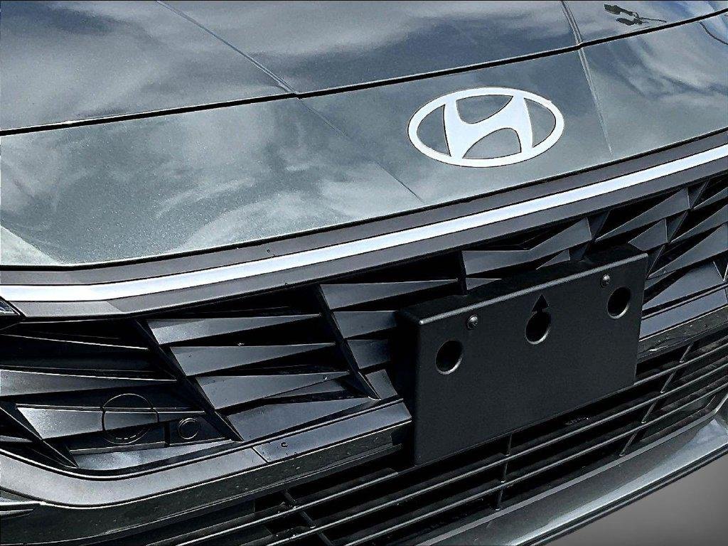 New 2026 Gray Hyundai SE image 25