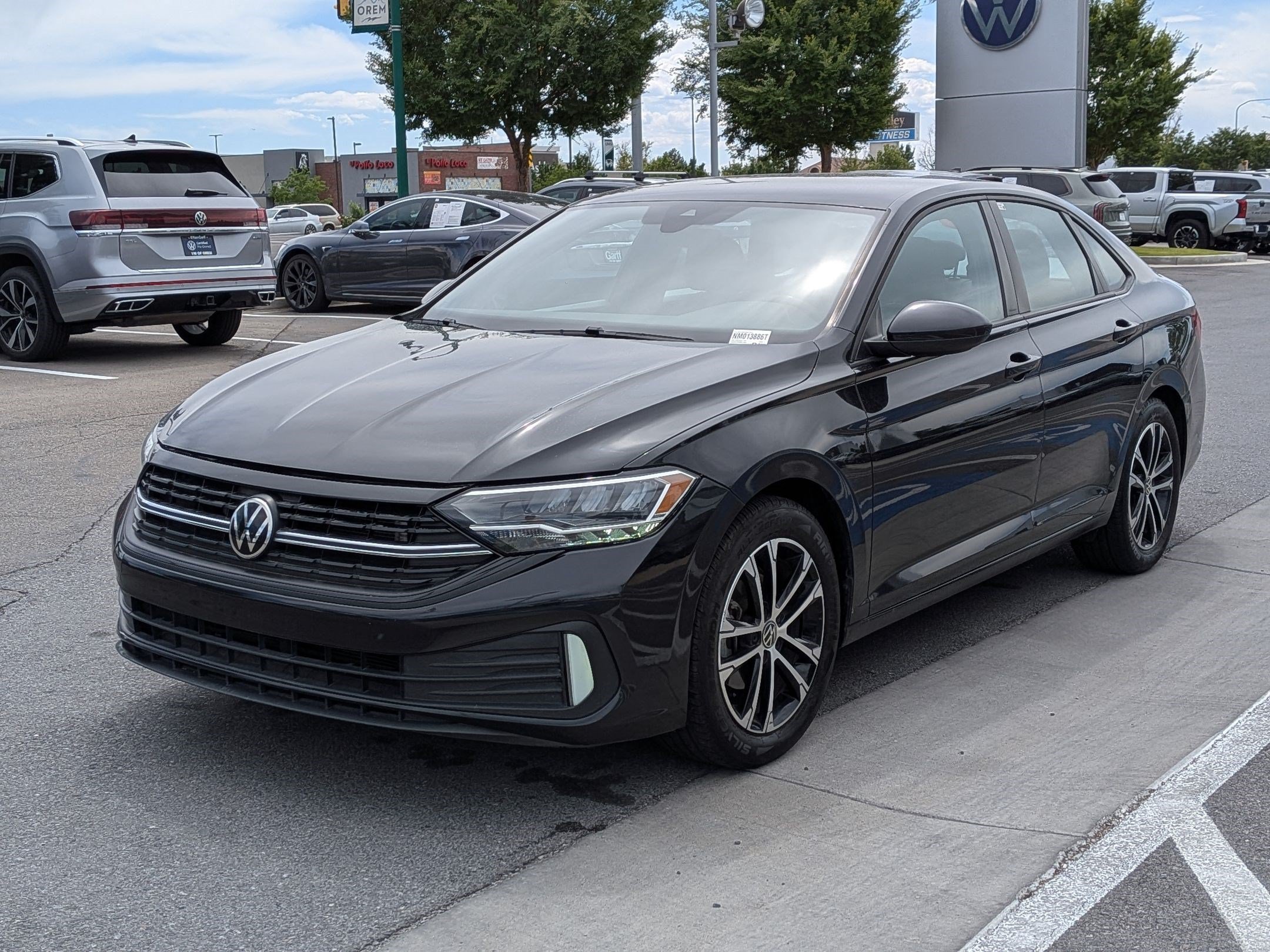 Used 2022 Deep Black Pearl Volkswagen Sport image 9