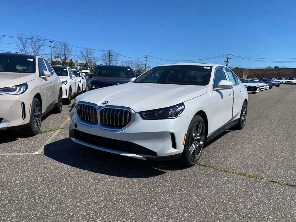 2026 BMW 5 Series 530i xDrive Sedan's photo