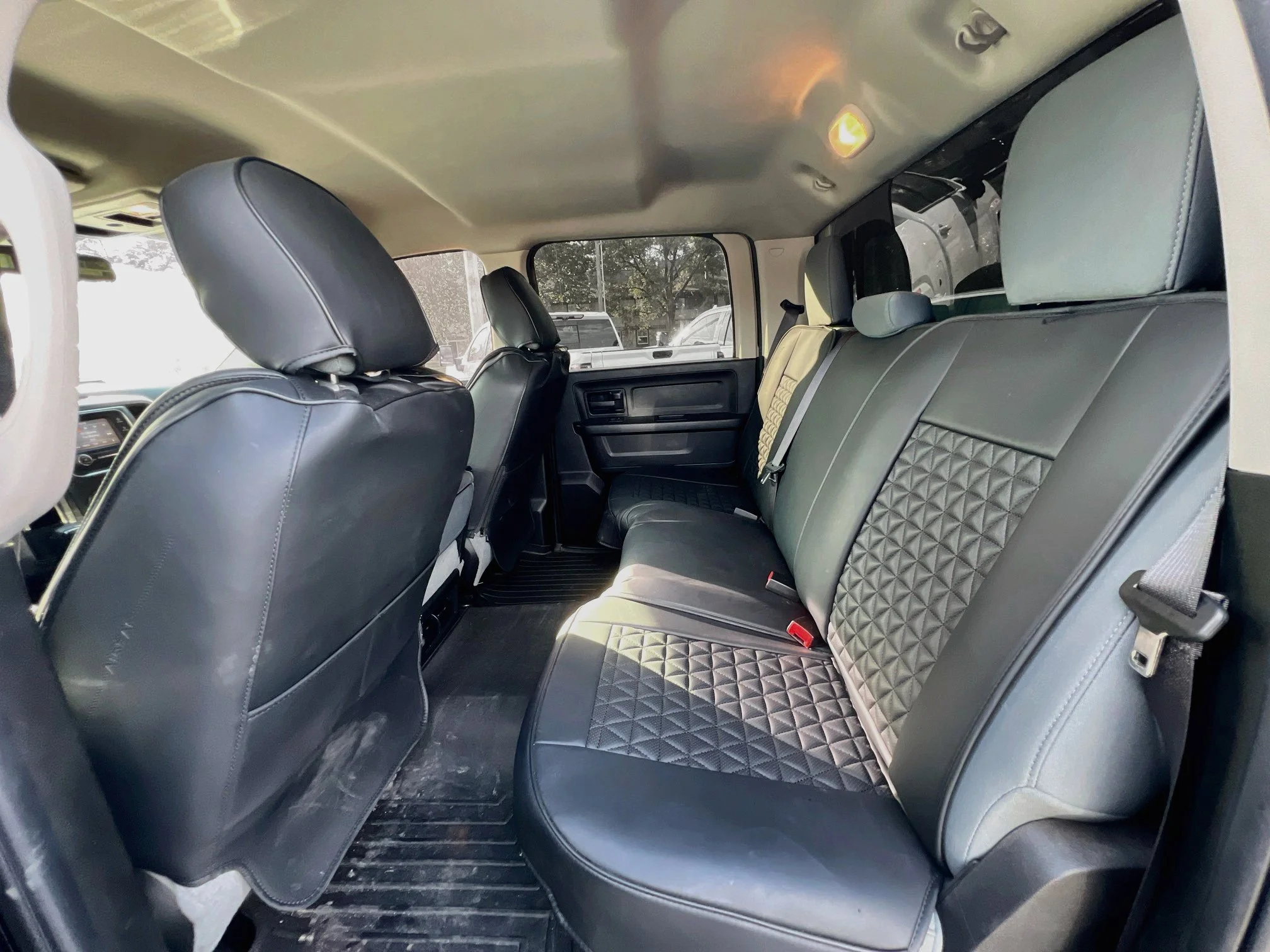 Used 2018 Brilliant Black Crystal Pearlcoat Ram TRADESMAN image 15
