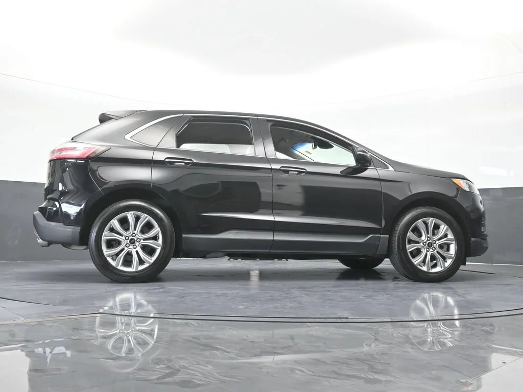 Used 2024 Black Ford Titanium image 65