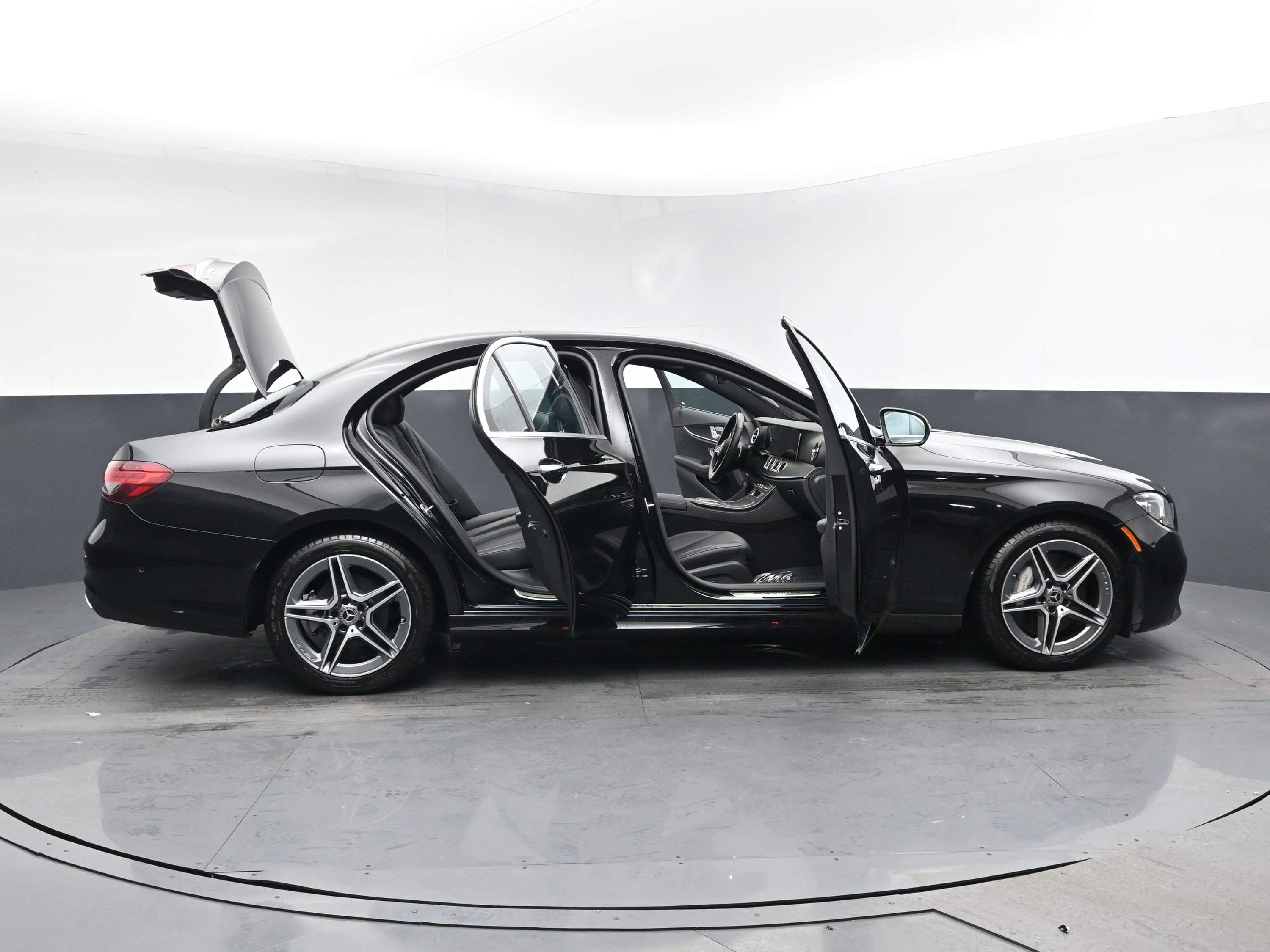 2022 Mercedes-Benz E-Class E350 - Photo 26