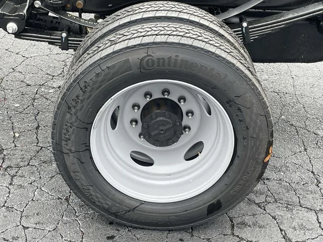 New 2026 Oxford White Ford XL image 21