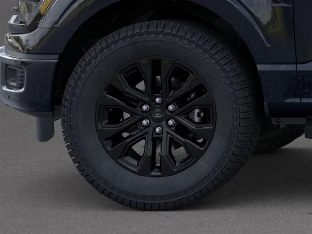 New 2026 Agate Black Metallic Ford XLT image 19