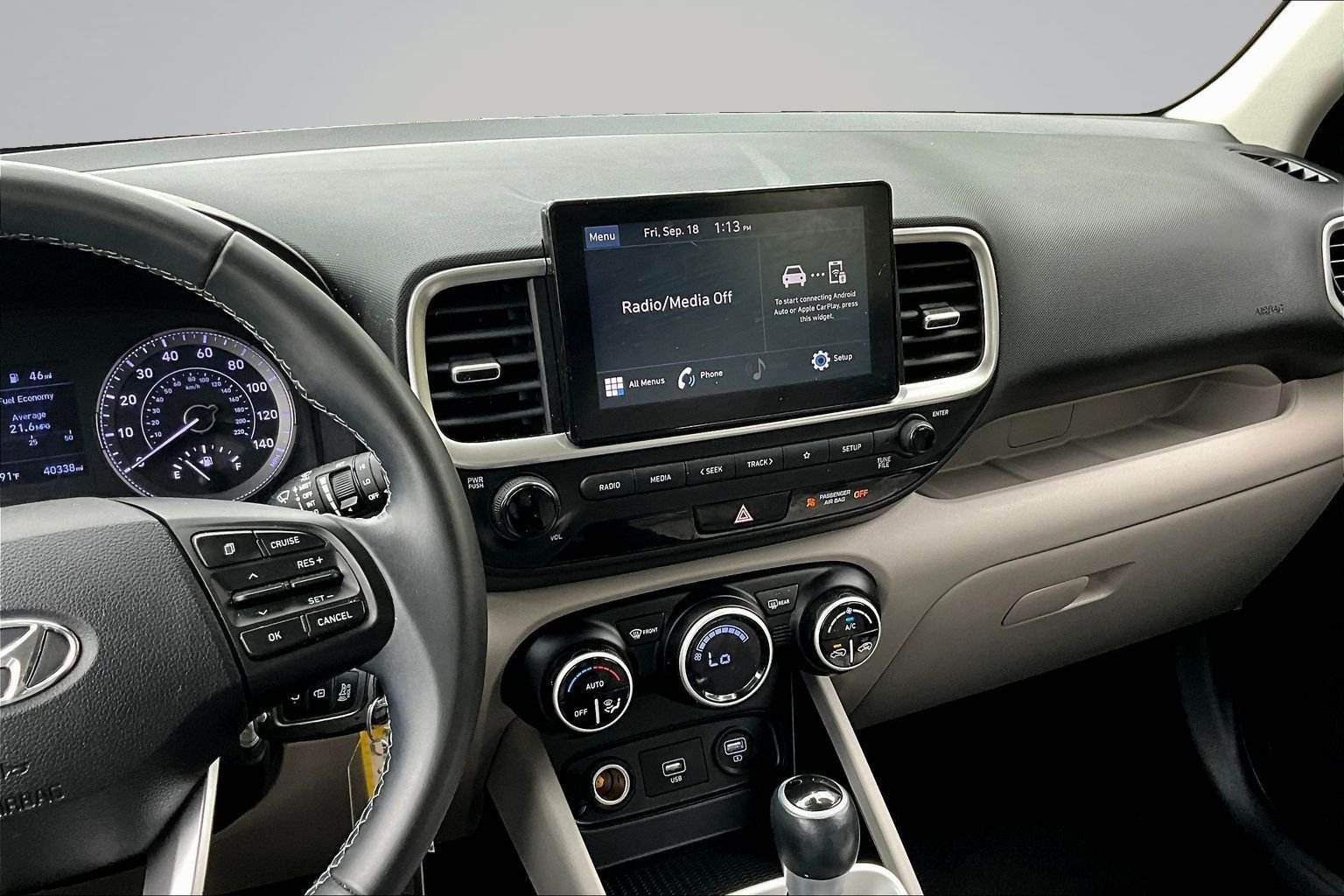 Used 2021 Gray Hyundai SEL image 9