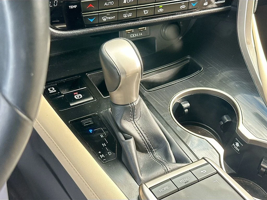 Used 2021 Green Lexus 350 image 16