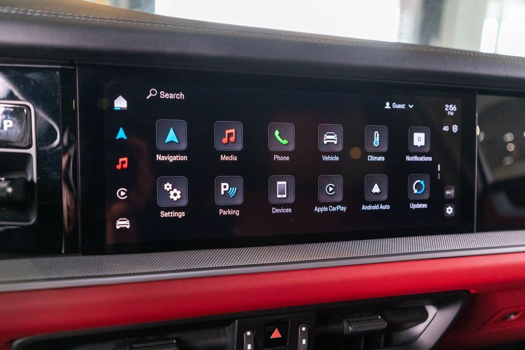 Used 2025  Porsche Base image 27
