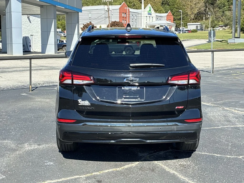 Used 2023 MOSAIC BLACK METALLIC Chevrolet RS image 9
