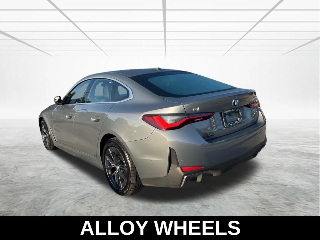 Used 2025 Gray BMW xDrive40 image 7