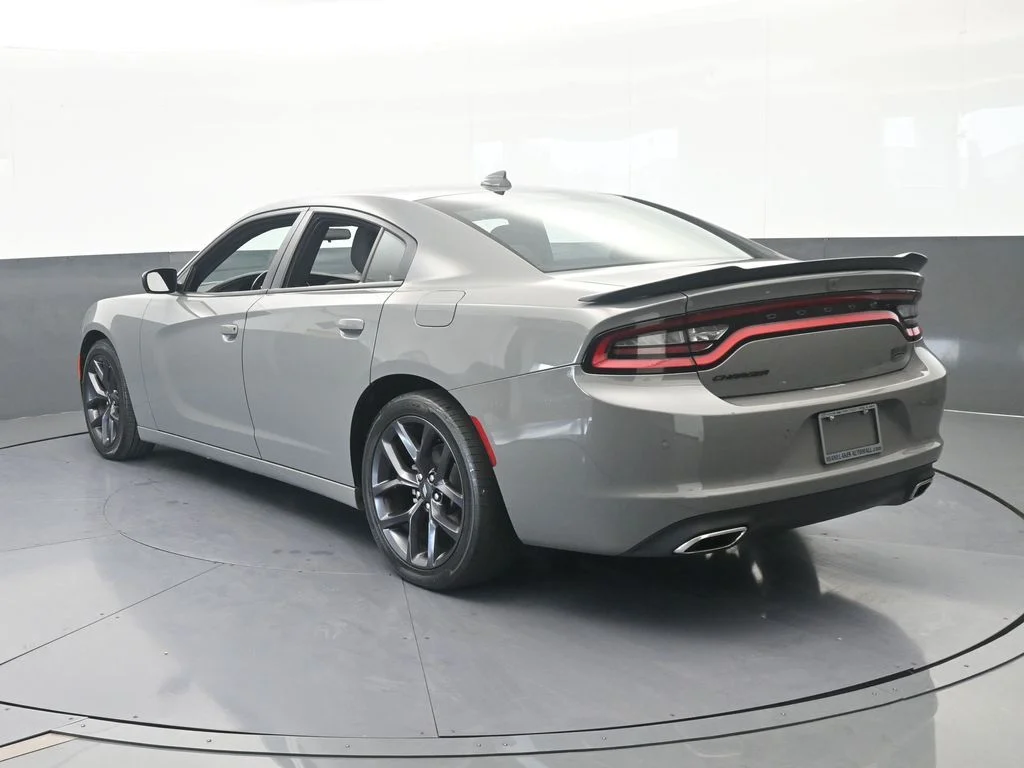 Used 2023 Destroyer Gray Clearcoat Dodge SXT image 4