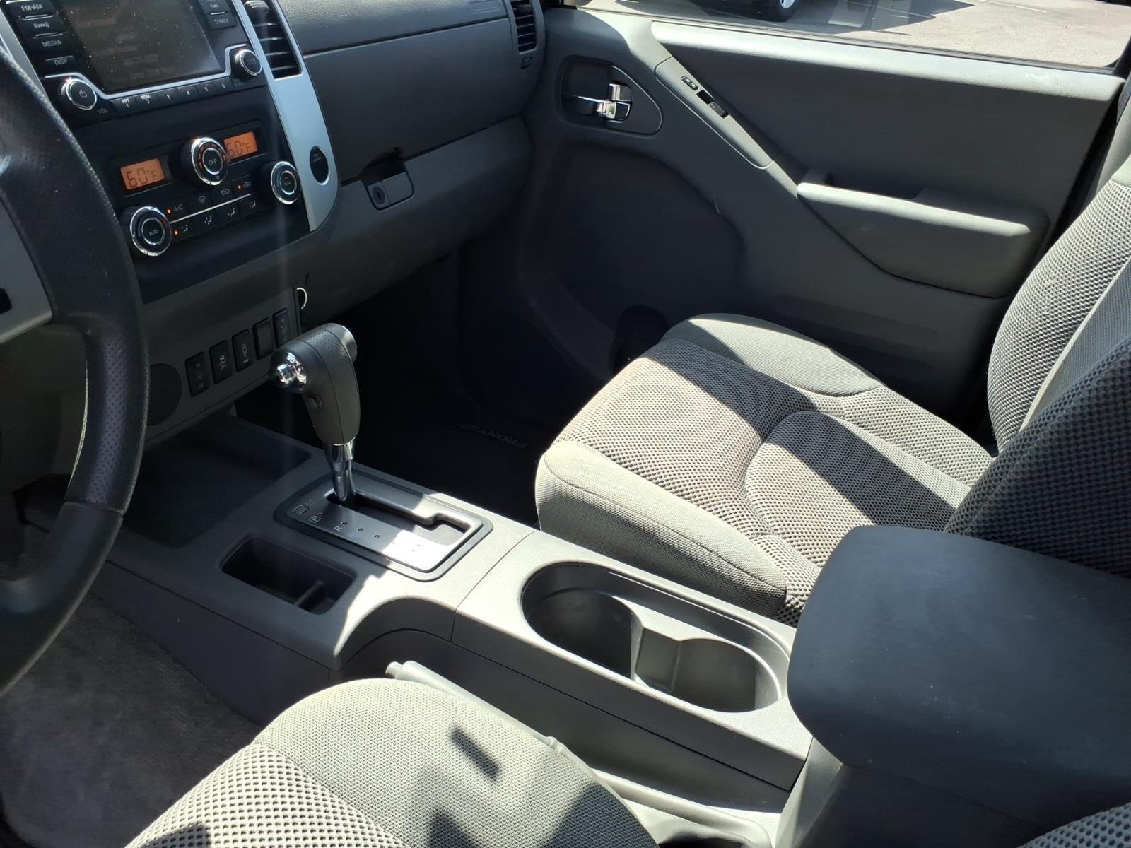 Used 2015 Brilliant Silver Nissan SV image 21