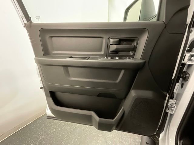 New 2026 Bright White Clear-Coat Exterior Paint RAM Tradesman image 9