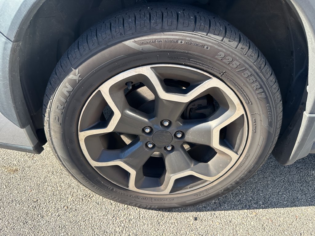 Used 2013 Silver Subaru 2.0i Premium image 9