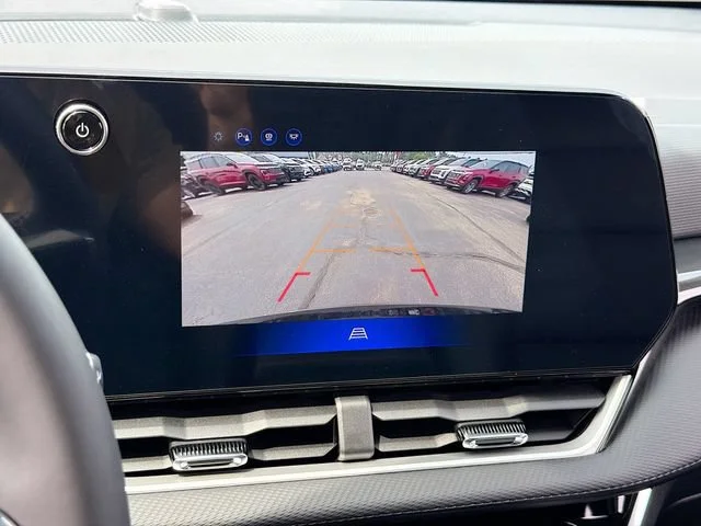 2027 Chevrolet Equinox LT - Photo 17
