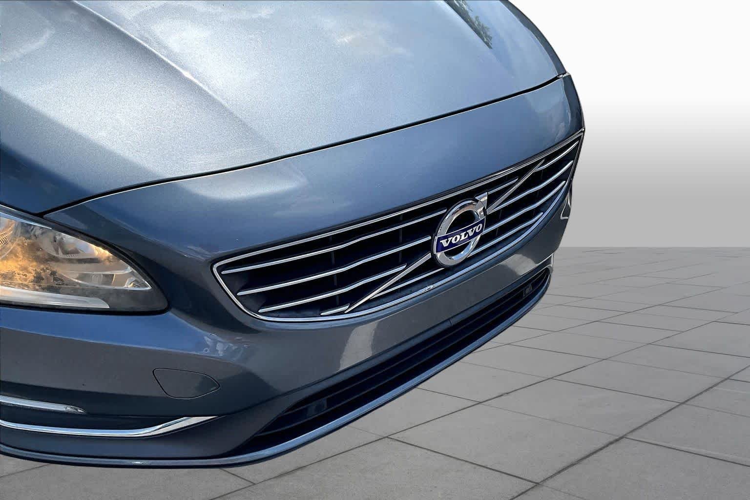 Used 2017 Osmium Grey Metallic Volvo Inscription image 30