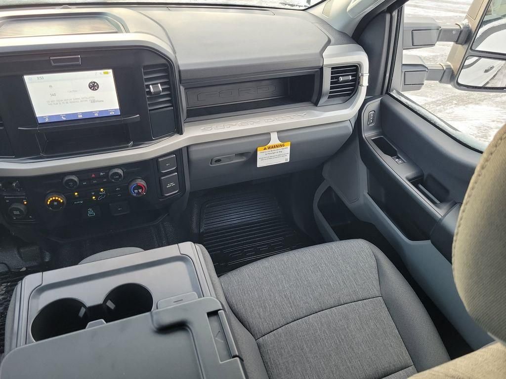 New 2026 Oxford White Ford F-250® XL image 7
