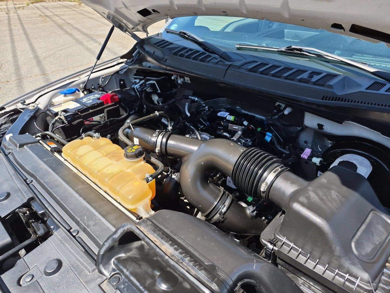 Used 2020  Ford XL image 33