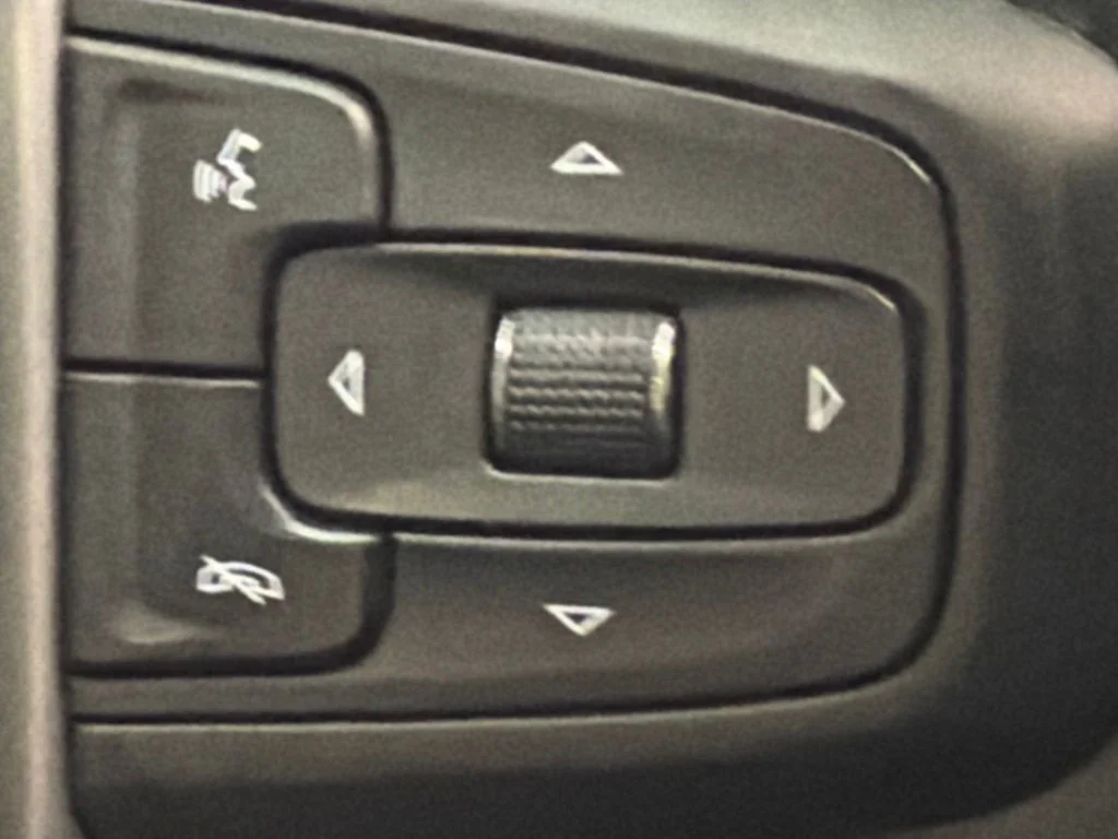 Used 2023 Onyx Black GMC Denali image 19