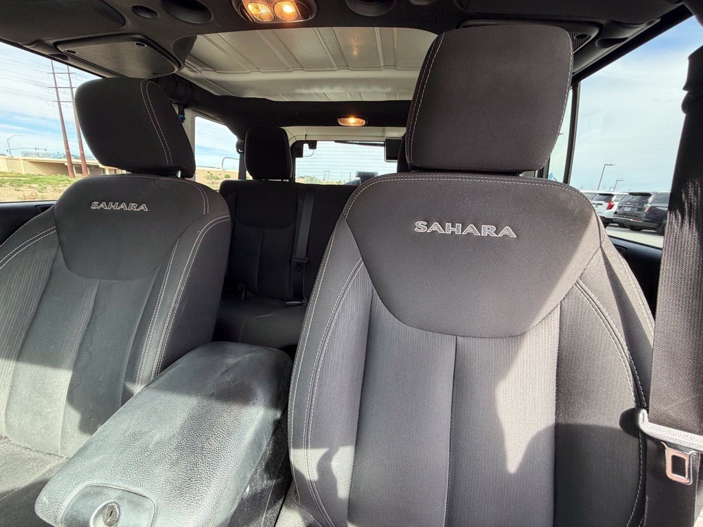 Used 2018 Black Jeep Unlimited Sahara image 12