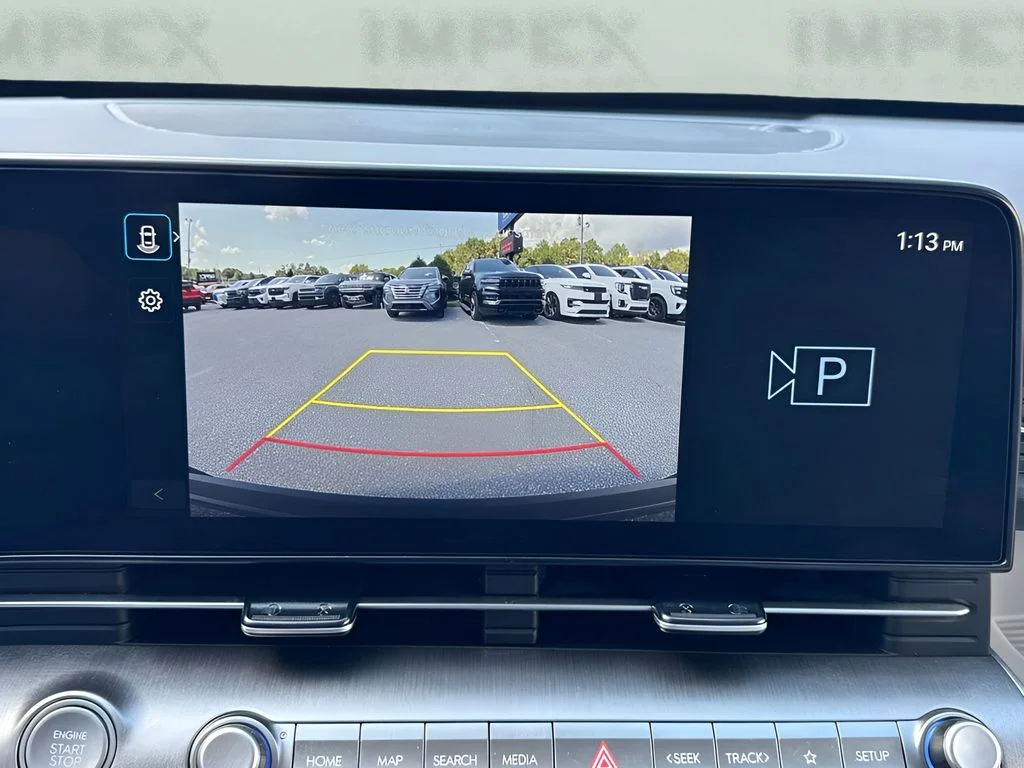Used 2025 Black Hyundai SEL image 18