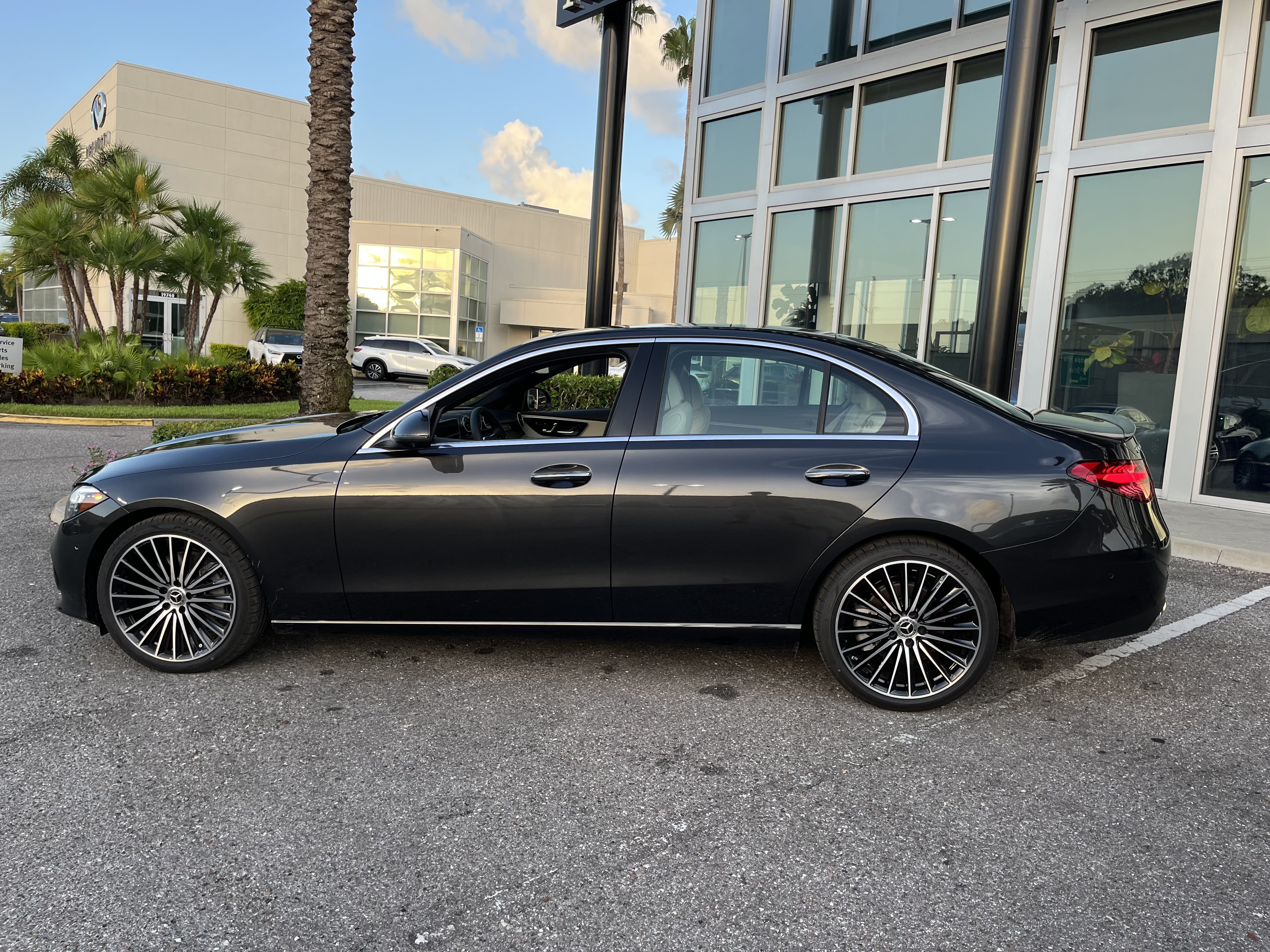 New 2026 GRAPHTIE GREY Mercedes-Benz C 300 image 3