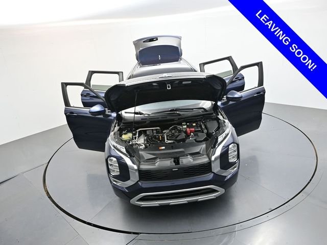 Used 2024  Mitsubishi SE image 52