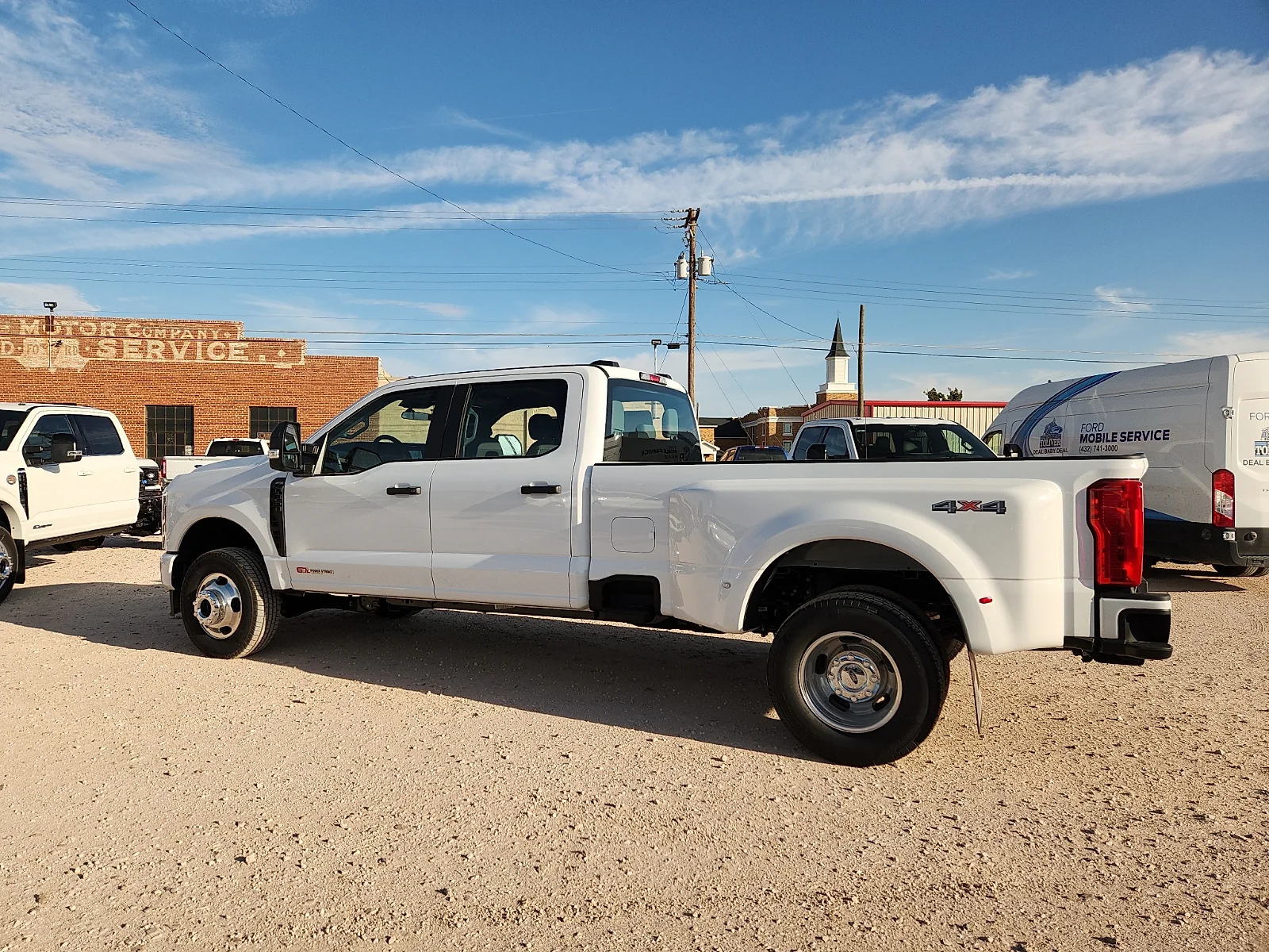 New 2027 Oxford White Ford XL image 4