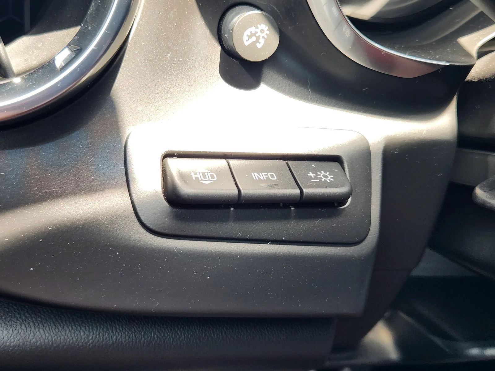 Used 2017 White Chevrolet 2LT image 22