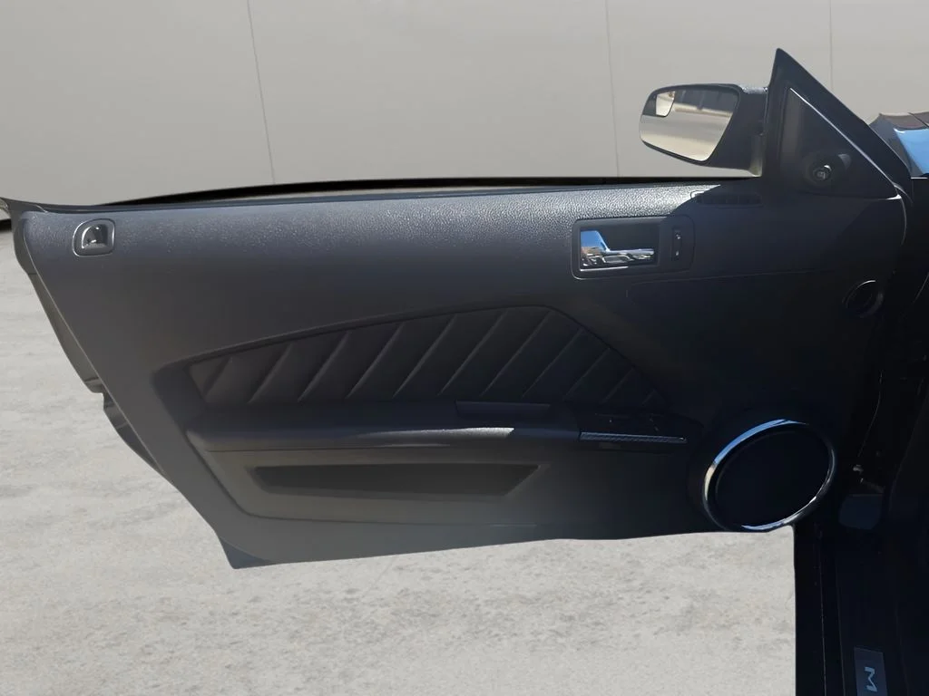 Used 2014 Black Ford Base image 13
