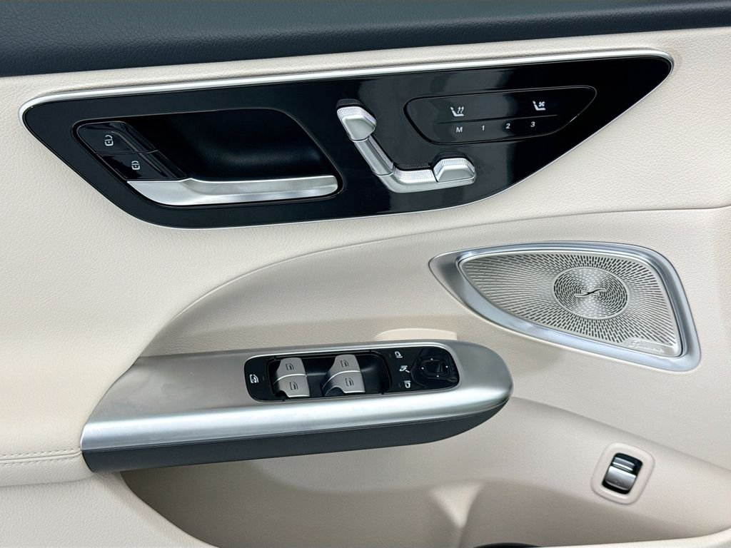 New 2026 Polar White Mercedes-Benz C 300 image 23