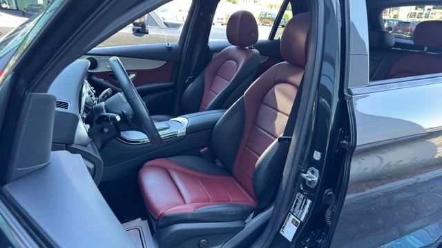 Used 2022 Gray Mercedes-Benz GLC 300 image 15