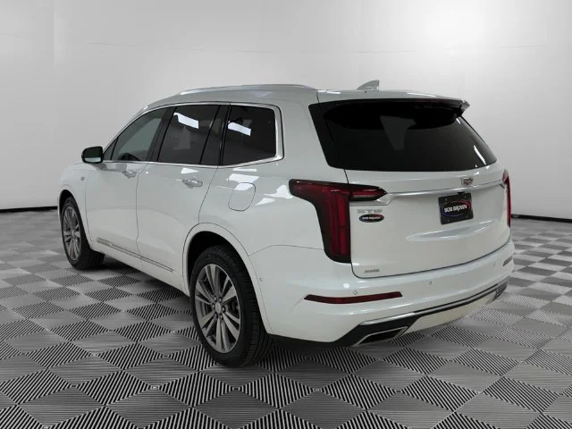 Certified Used 2025 Crystal White Tricoat Cadillac Premium Luxury image 3