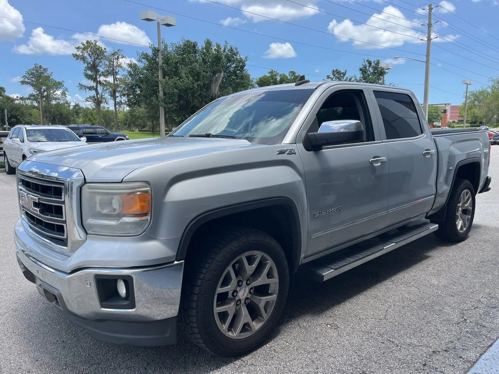 Used 2015 Silver GMC SLT image 1