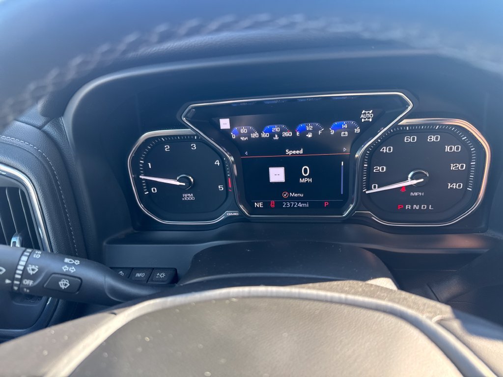 Used 2021 WHITE FROST TRICOAT GMC Denali image 15