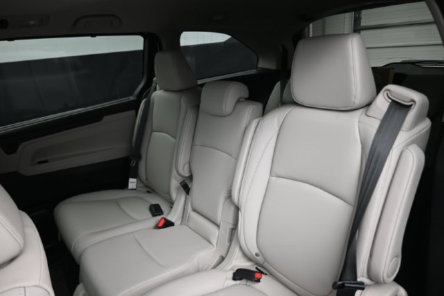 New 2027 Platinum White Pearl Honda EX-L image 18
