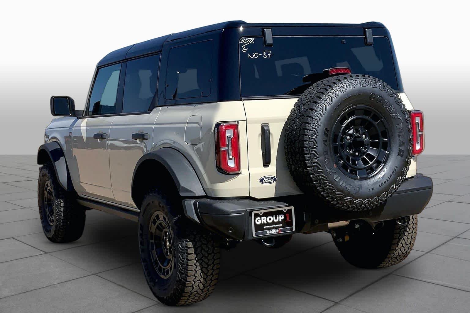 New 2026 Desert Sand Ford Badlands® image 12