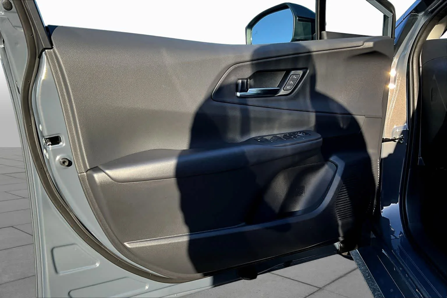 2026 Toyota Prius Plug-in Hybrid XSE Premium - Photo 10