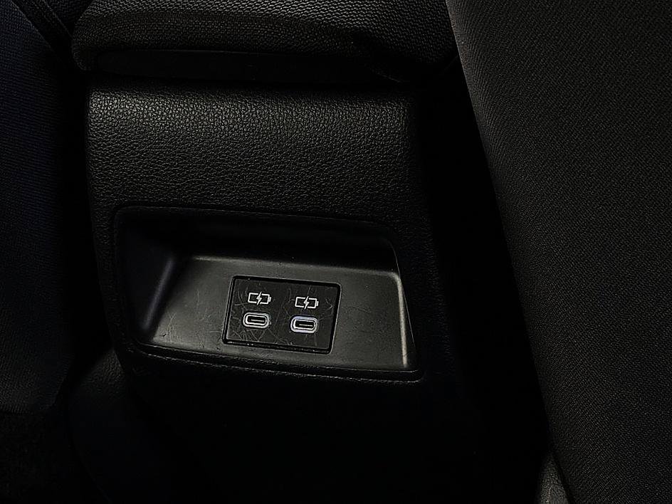 Used 2025 Midnight Black Metallic Toyota LE image 27