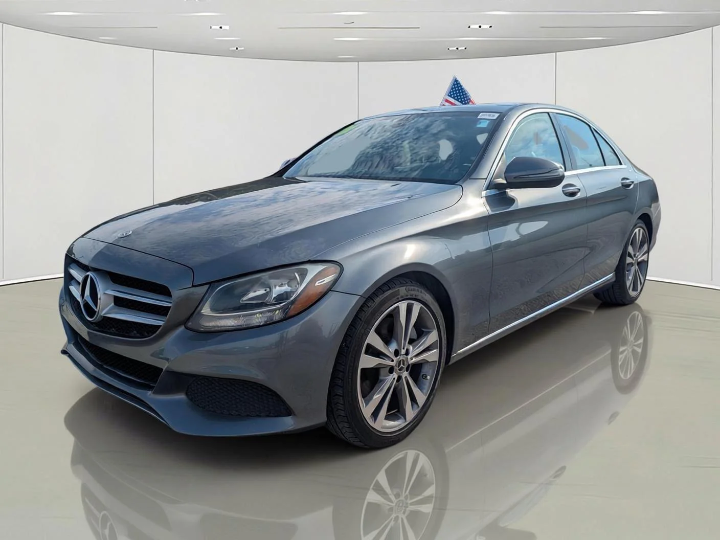 Used 2018 Gray Mercedes-Benz C 300 image 2