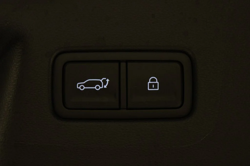 Used 2026 Black Hyundai SE image 18
