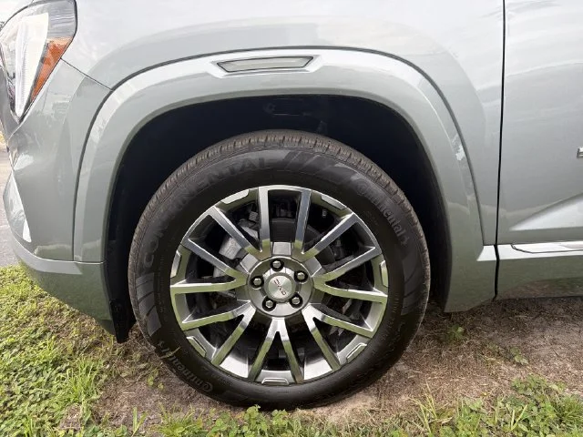 New 2027 Sterling Metallic GMC Denali image 38