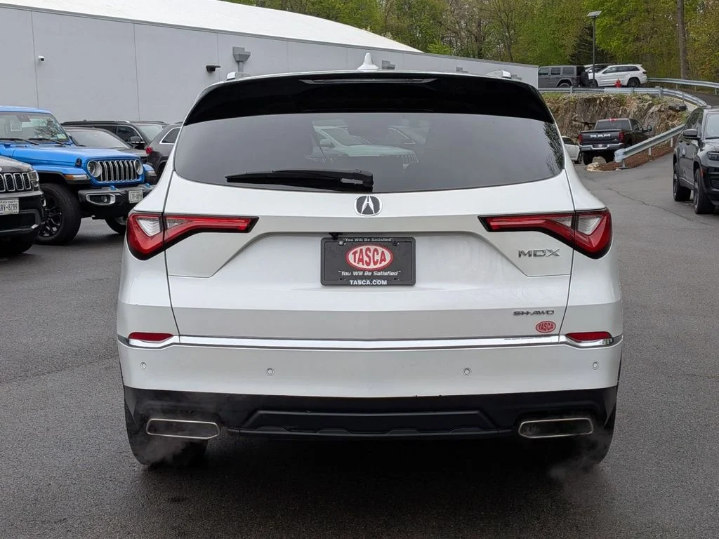 Used 2023  Acura Advance image 4