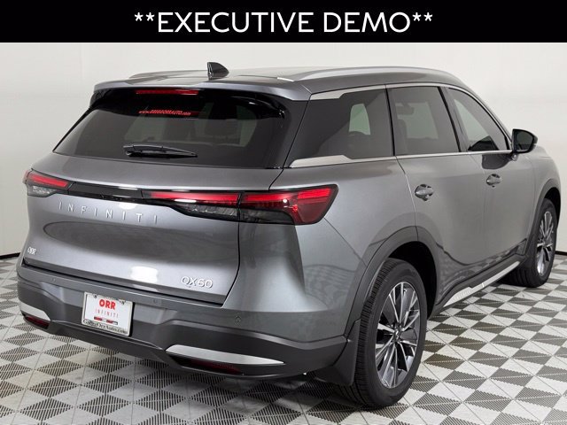 Certified Used 2026 Graphite Shadow INFINITI LUXE image 8