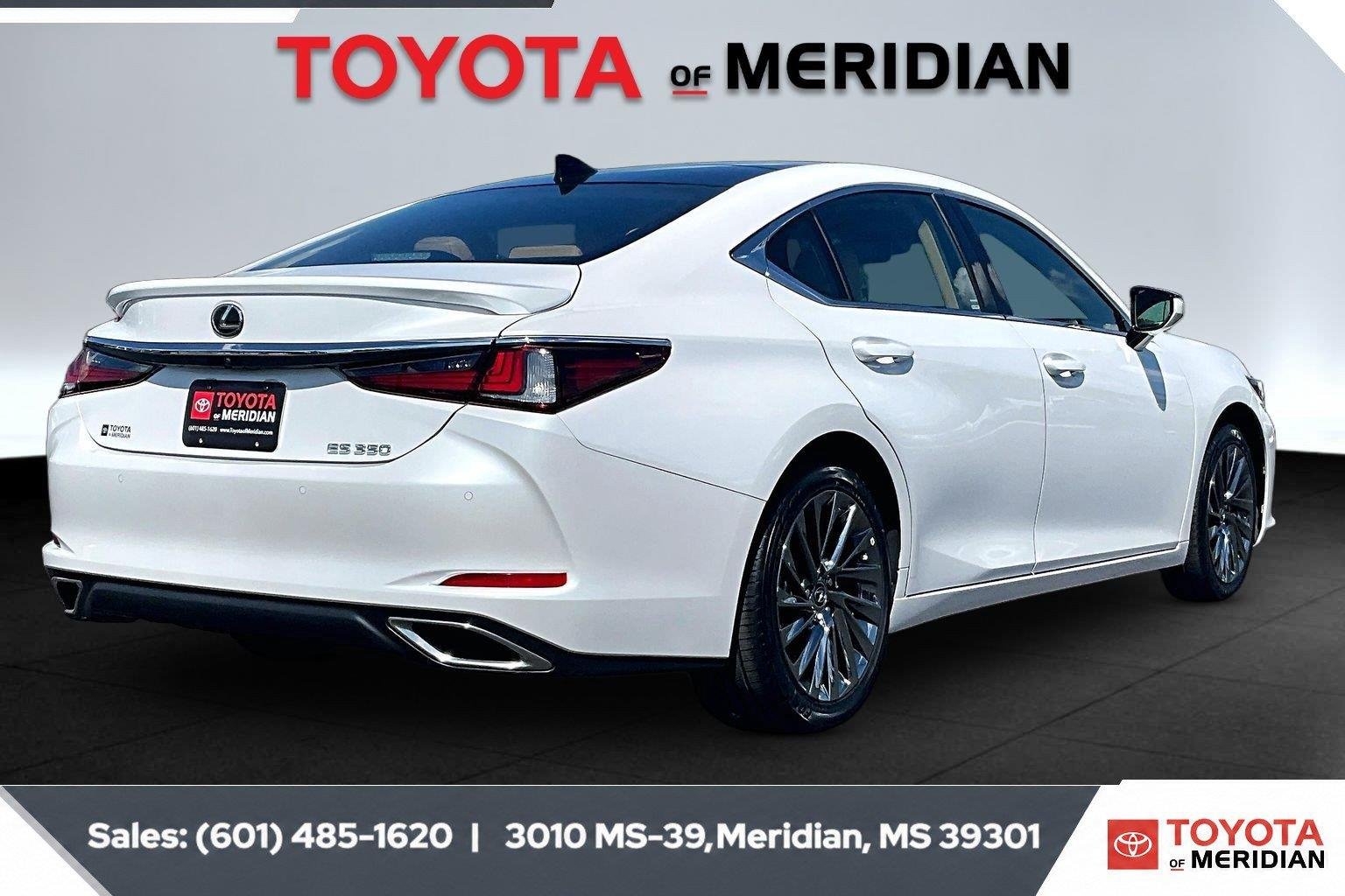Used 2024 Eminent White Pearl Lexus ES 350 Ultra Luxury image 11