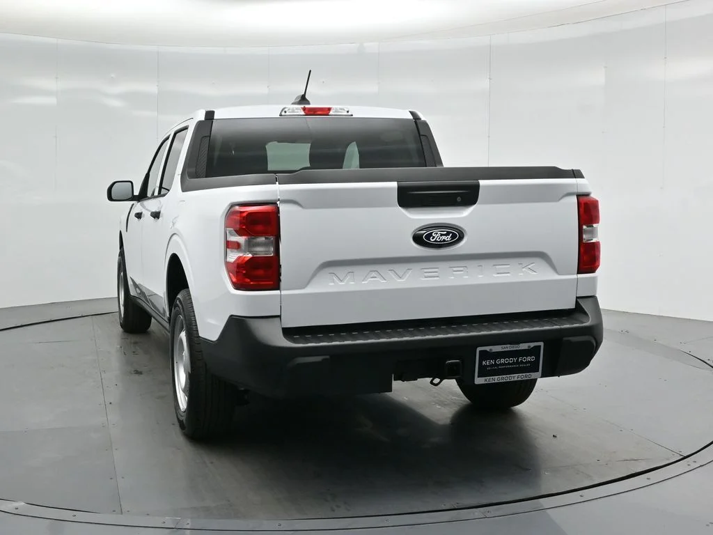 New 2026 Oxford White Ford XL image 23