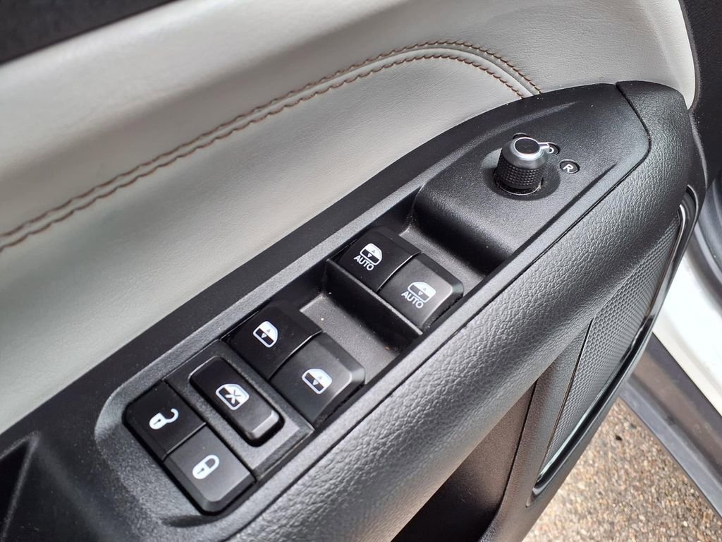 2025 Jeep Compass Limited - Photo 19