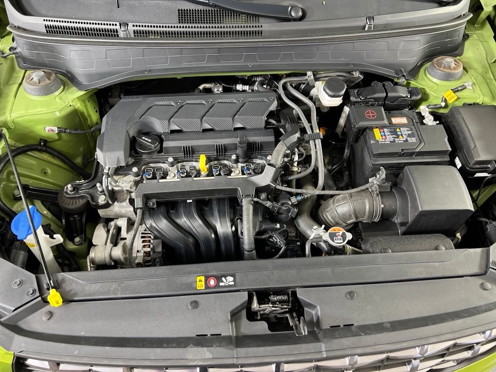 Used 2023 Green Hyundai SEL image 21